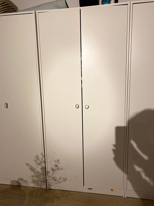Armoire deux portes neuve IKEA à Paris Rangement, bibliothèque